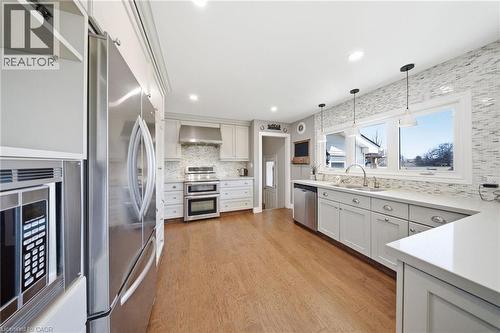 9639 Sideroad 27, Erin, ON - Indoor Photo Showing Kitchen With Upgraded Kitchen