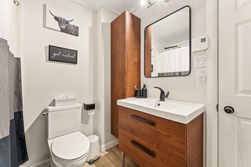 Salle de bains - 212 Av. Du Domaine, Brigham, QC - Indoor Photo Showing Bathroom