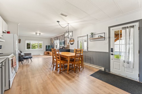 Salle à manger - 212 Av. Du Domaine, Brigham, QC - Indoor
