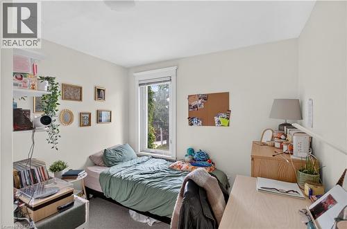 111 South Oval, Hamilton, ON 