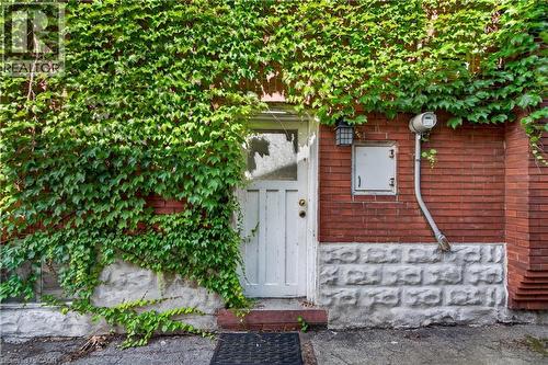 111 South Oval, Hamilton, ON 