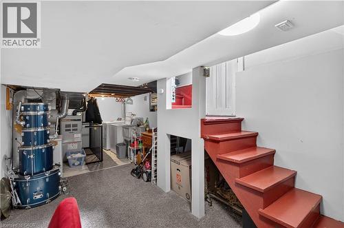 111 South Oval, Hamilton, ON 