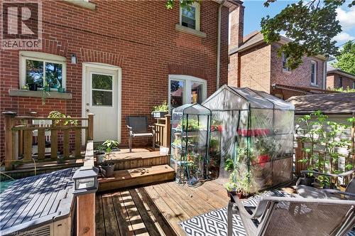 111 South Oval, Hamilton, ON 