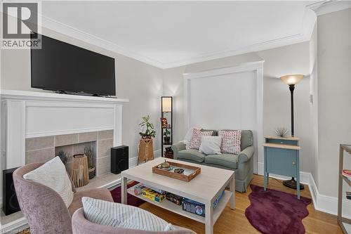 111 South Oval, Hamilton, ON 