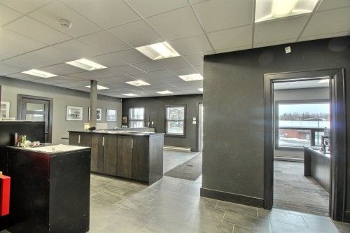 Bureau - A-115 Boul. Industriel, Rouyn-Noranda, QC 