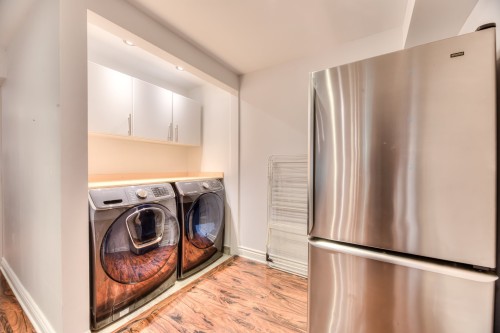 Salle de lavage - 107 Av. De Charente, Saint-Lambert, QC 