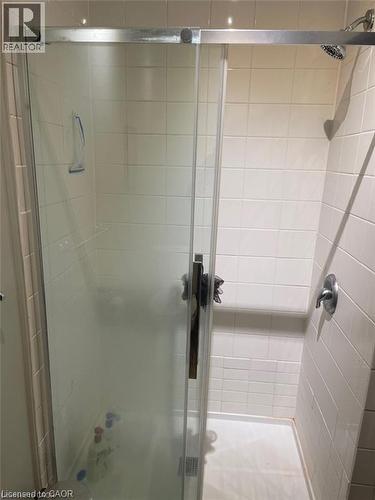 3 Piece bath - 195 King Street E Unit# 1, Hamilton, ON - Indoor Photo Showing Bathroom