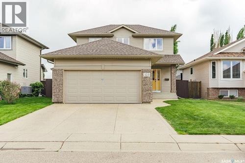 123 Borlase COVE  Saskatoon, SK S7T 0B7
