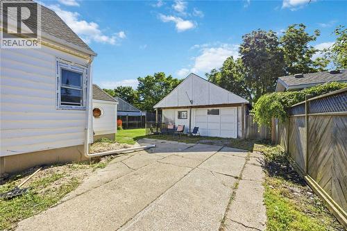 2012 Wayne Avenue, Sarnia, ON 