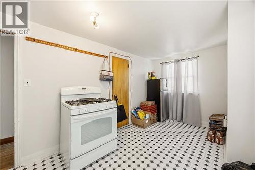 2012 Wayne Avenue, Sarnia, ON 