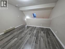 upper bedroom - 