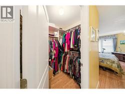 Primary walk in closet - 