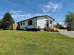 220 Tinkham Road  Brooklyn, NS B5A 4A7