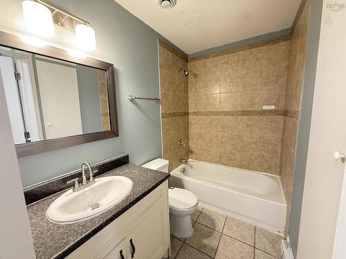 711 Pleasant Street, Dartmouth, NS 
