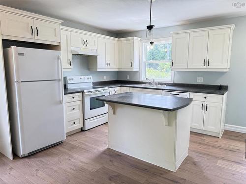 711 Pleasant Street, Dartmouth, NS 