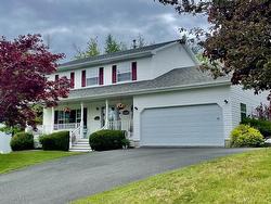 48 Amberwood Crescent  Westmount, NS B1R 2J8