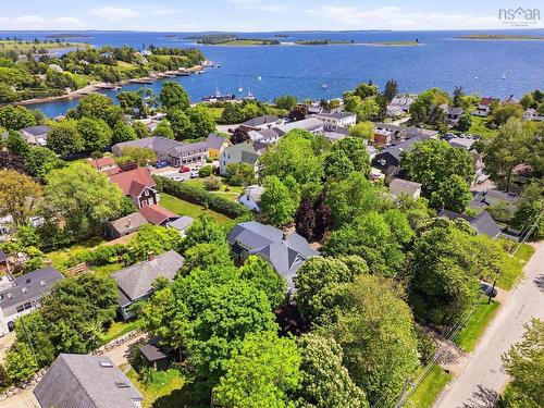 60 King Street, Chester, NS 