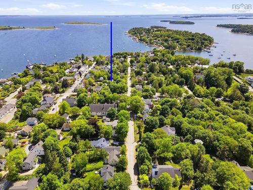 60 King Street, Chester, NS 