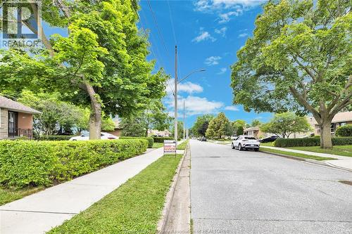 1158 Dot Avenue, Windsor, ON 