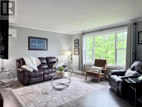 2 Carroll Avenue, Pasadena, NL 
