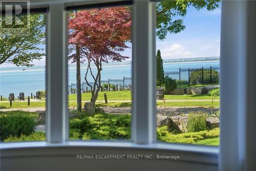 225 St. Paul Street, Burlington, ON 