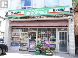 325 ST GEORGE STREET Toronto, ON M5R 2R2