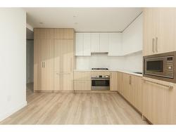 2801 9675 KING GEORGE BOULEVARD Surrey, BC V3T 2V3