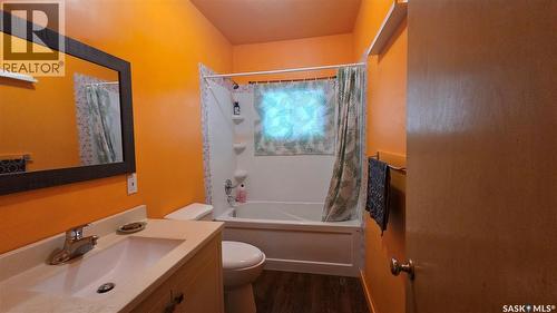 307 1St Street E, Wilkie, SK 