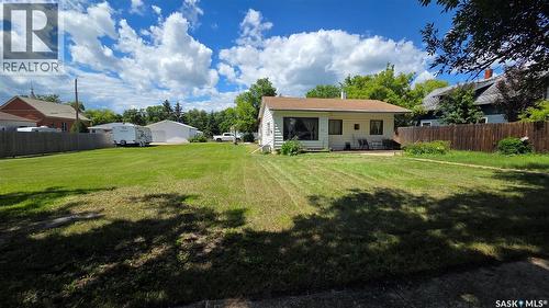 307 1St Street E, Wilkie, SK 