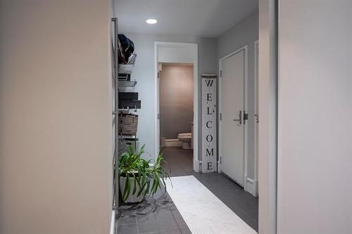 1 Dunbar Cr, Winnipeg, MB 
