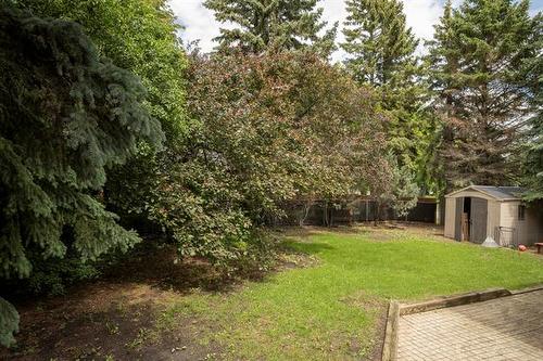 1 Dunbar Cr, Winnipeg, MB 