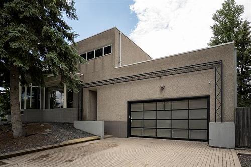 1 Dunbar Cr, Winnipeg, MB 