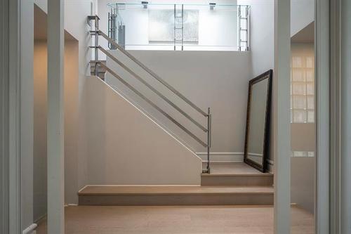 1 Dunbar Cr, Winnipeg, MB 