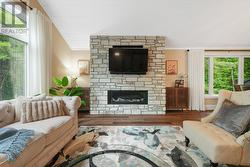 Living room with propane fireplace - 