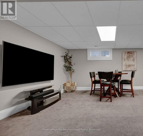 9 Powers Court, Clarington, ON - Indoor Photo Showing Other Room