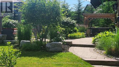 9 Powers Court, Clarington, ON - Outdoor