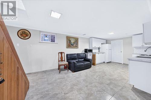 175 Clearbrooke Circle, Toronto, ON 