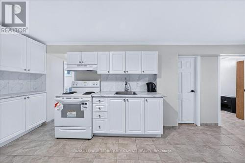 175 Clearbrooke Circle, Toronto, ON 