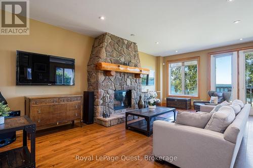 16 East Beach Road, Tiny, ON 