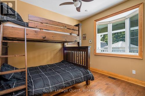 16 East Beach Road, Tiny, ON 