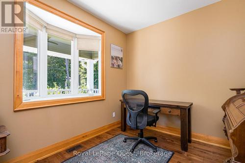 16 East Beach Road, Tiny, ON 