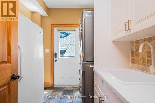 16 East Beach Road, Tiny, ON 