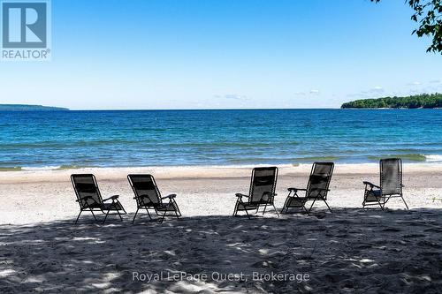 16 East Beach Road, Tiny, ON 