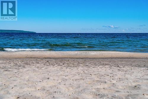 16 East Beach Road, Tiny, ON 