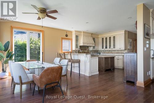 16 East Beach Road, Tiny, ON 