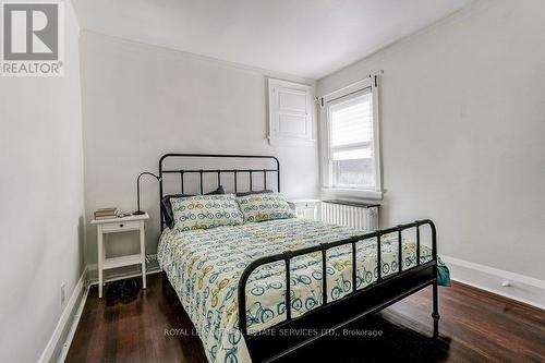 2 Larkin Avenue, Toronto, ON 