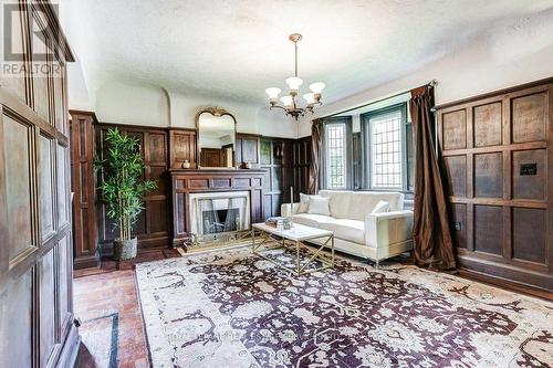 2 Larkin Avenue, Toronto, ON 