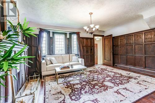2 Larkin Avenue, Toronto, ON 
