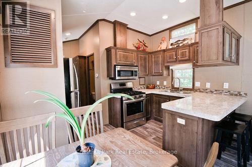 Breakfast Bar - Unit 1 - 98 North Shore Road, Kearney (Proudfoot), ON 