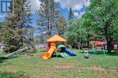 Playgroung - Unit 1 - 98 North Shore Road, Kearney (Proudfoot), ON 